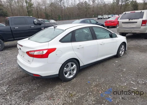 2014 Ford Focus Se z USA, uszkodzony, nr VIN 1FADP3F20EL135448